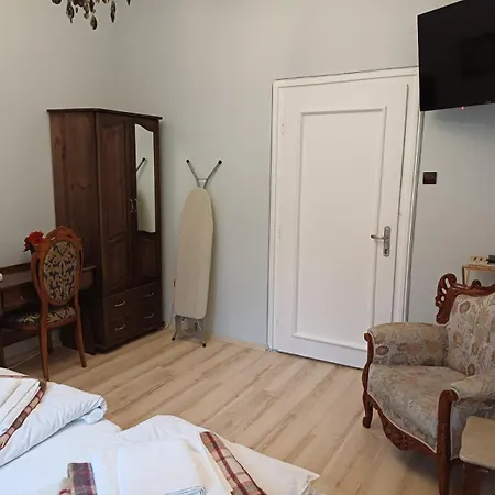 Katy House Apartment